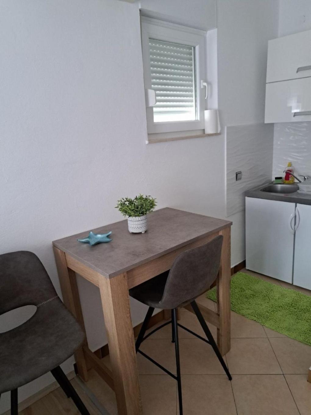 Apartments Olive Garden - Swimming Pool Биоград на Мору Екстериор снимка