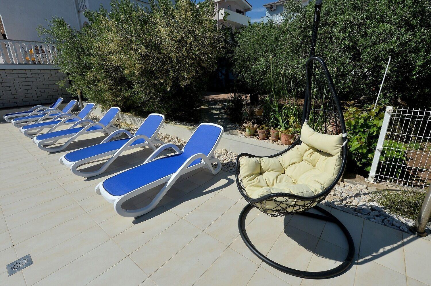 Apartments Olive Garden - Swimming Pool Биоград на Мору Екстериор снимка