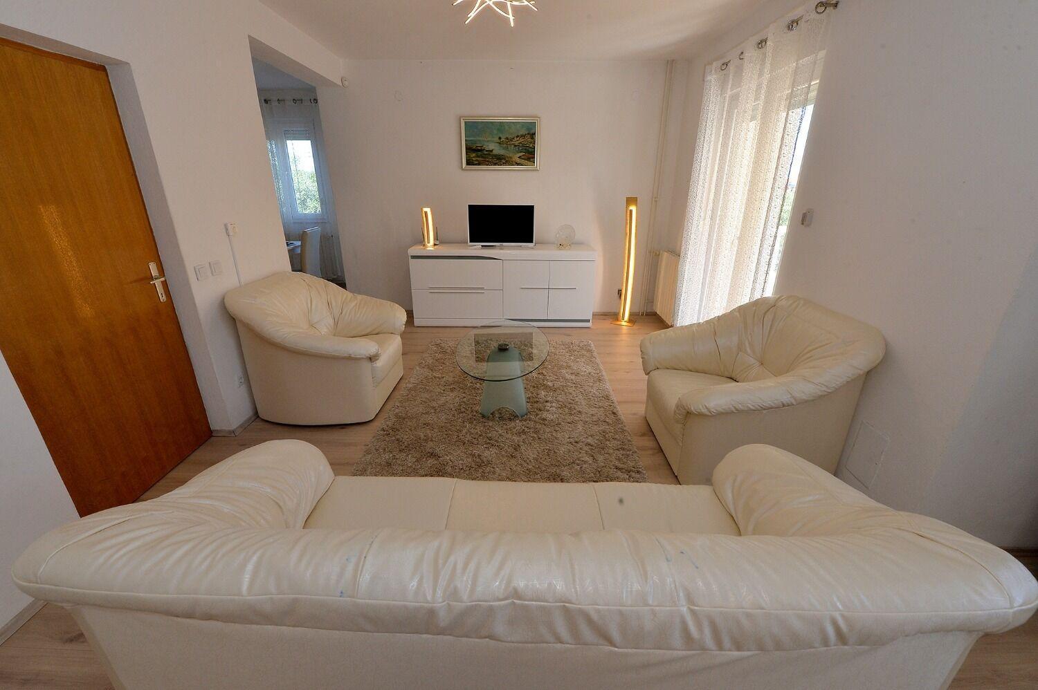 Apartments Olive Garden - Swimming Pool Биоград на Мору Екстериор снимка